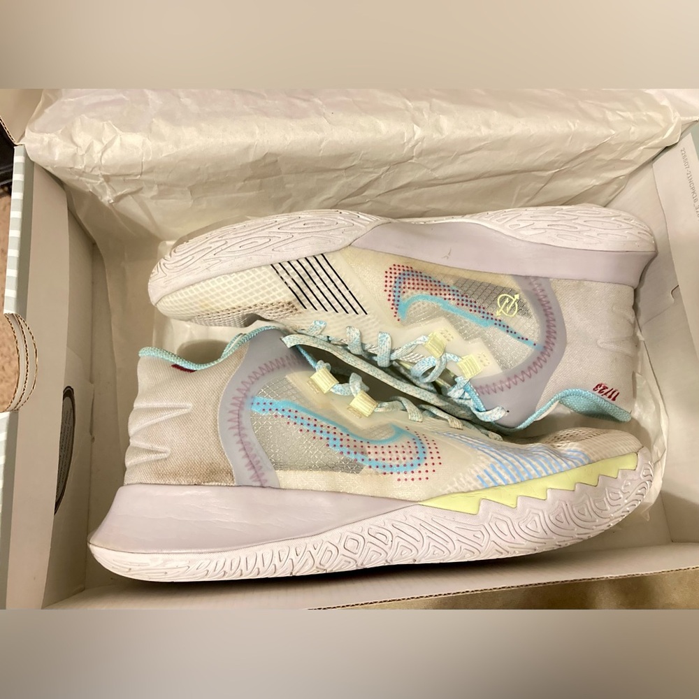 COPY - NIKE KYRIE FLYTRAP 5